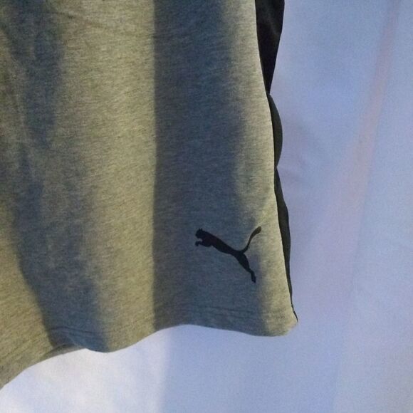 Puma athletic shorts  - Picture 3 of 5